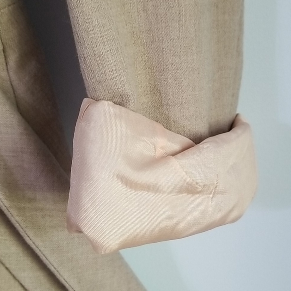Tan wrap blazer - Picture 3 of 3